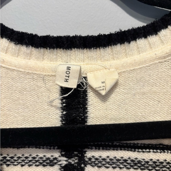 MOTH Anthropologie V-neck Sweater - Picture 5 of 7